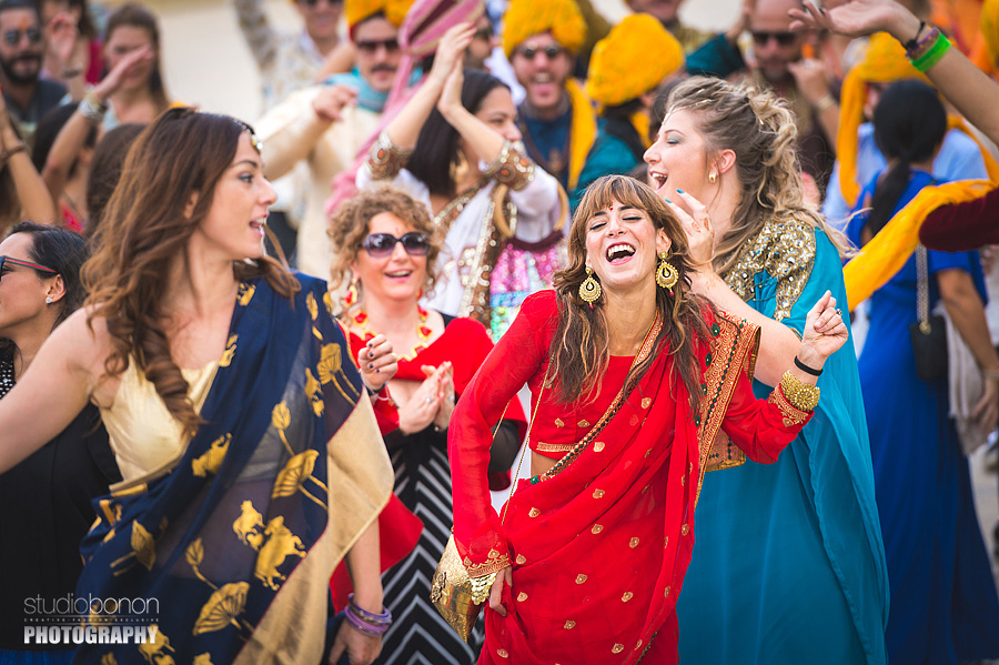 051-baraat-swagat-bolly-wedding-in-umbria-indian