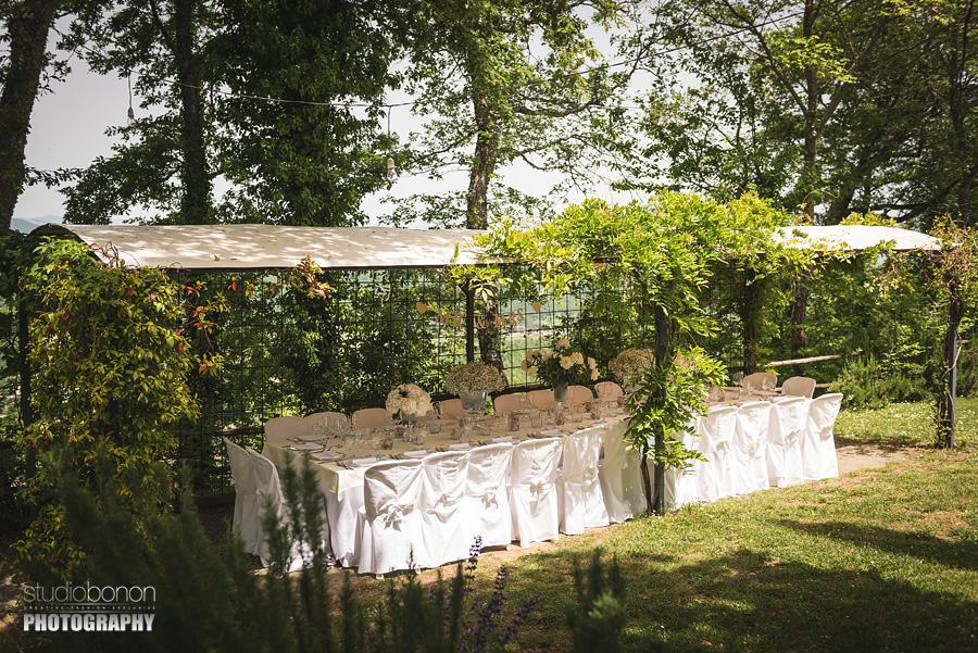 056-intimate-wedding-in-tuscany-borgo-san-biagio-table-settings