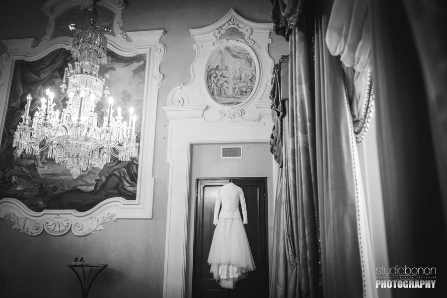 006-wedding-dress-gherardesca-ball-room-luxury-crystal-chandelier