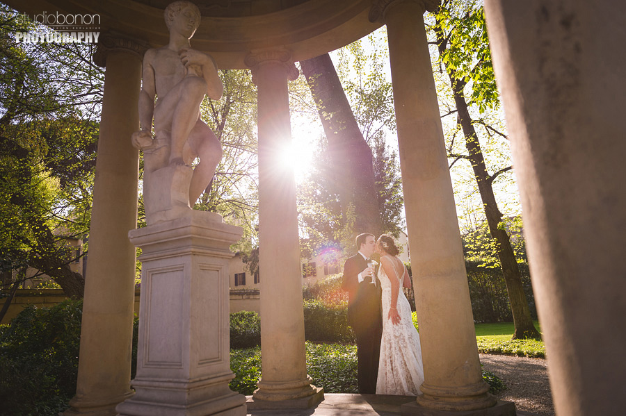 021-bride-and-groom-portrait-temple-hotel-four-seasons