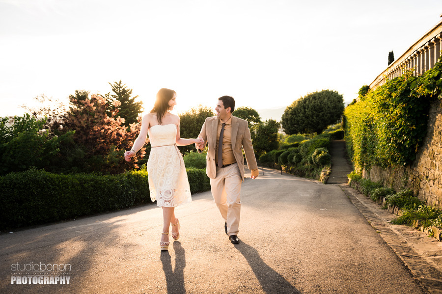013-engagement-sunrise-at-florence-piazzale-michelagiolo-golden-hour