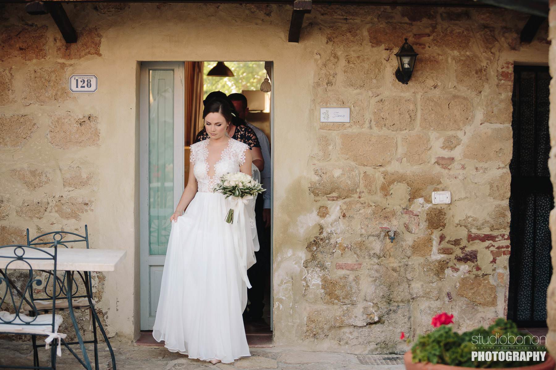 Rustic Tuscany countryside intimate wedding at Tenuta di Papena and Roofless Abbey of San Galagano