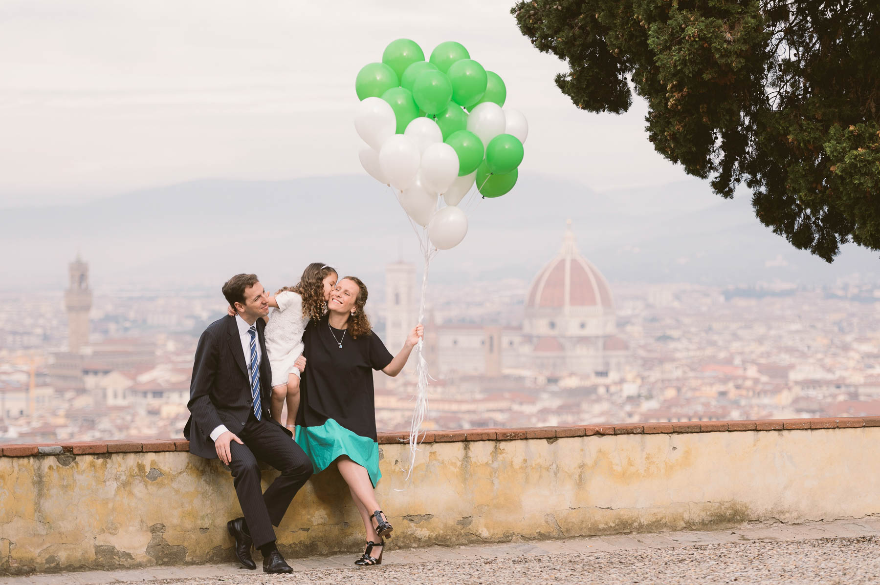Family vacation photographer in Florence and Tuscany countryside