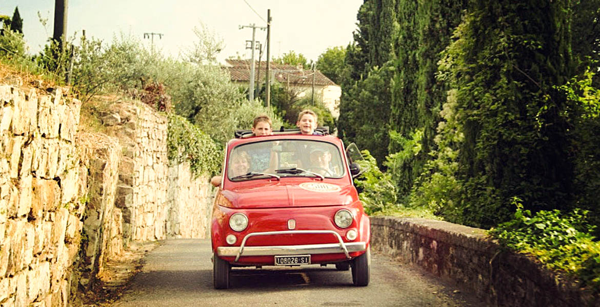 Turn into a real Italian for a day, with a Fiat 500 or Vespa tour around the beautiful Florence – and use that authentic experience as a perfect setting for your unique engagement photos! Make your holiday a memory to cherish forever, with these Italian icons!