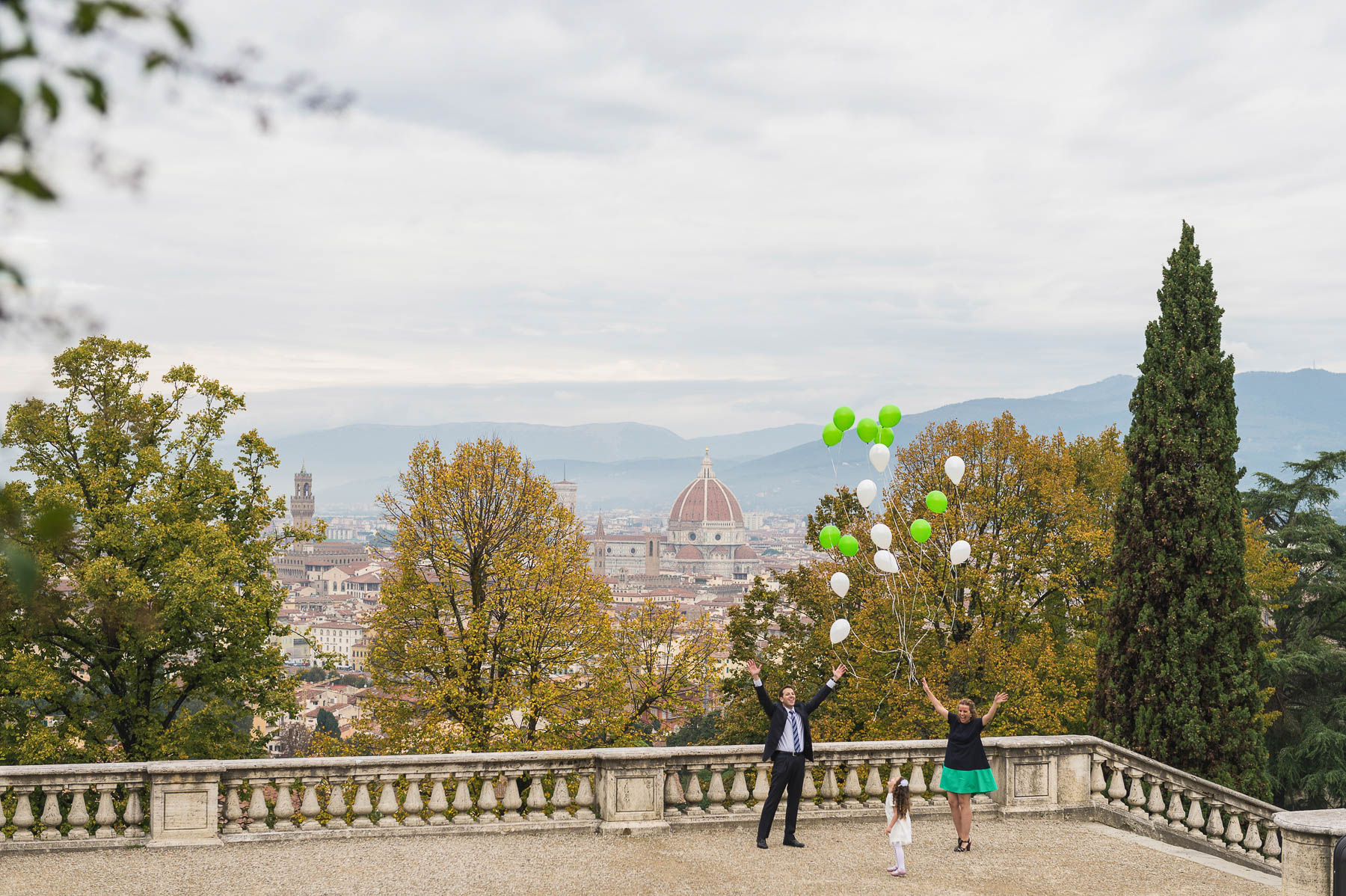 Family vacation photographer in Florence and Tuscany countryside